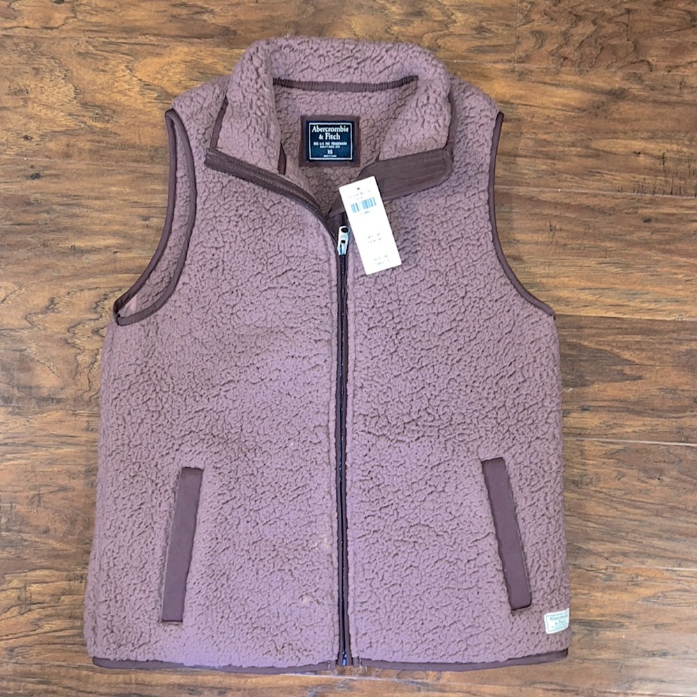 NWT Abercrombie vest